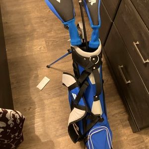 Kids golf set  comes with balls and tees and willing to make a deal